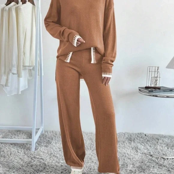 Women's Brown Sweater with White Trim - Picture 6 of 6